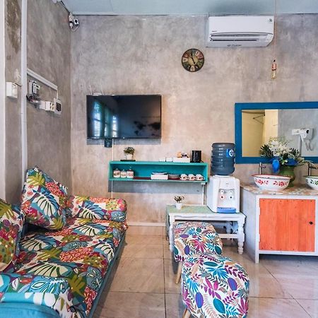 Write Hostel Batununggul Ngoại thất bức ảnh