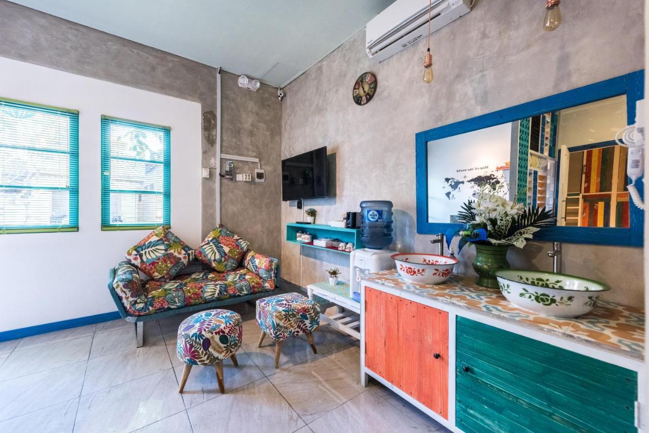 Write Hostel Batununggul Ngoại thất bức ảnh