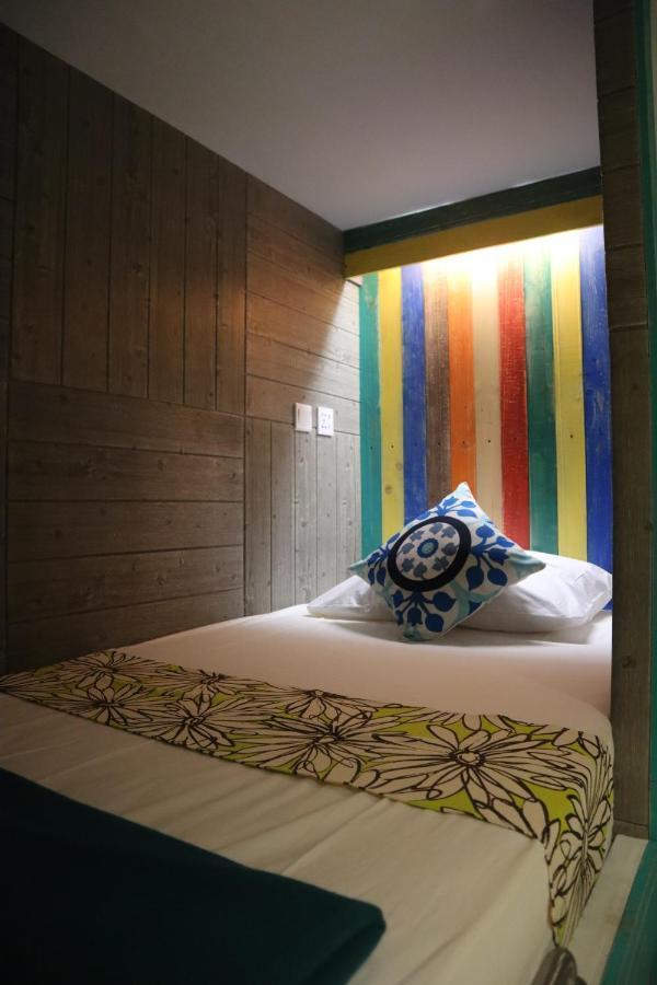 Write Hostel Batununggul Ngoại thất bức ảnh